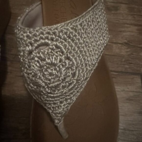 Skechers Beverlee Fancy Work Natural Crochet Beige Thong Sandals - Picture 6 of 13